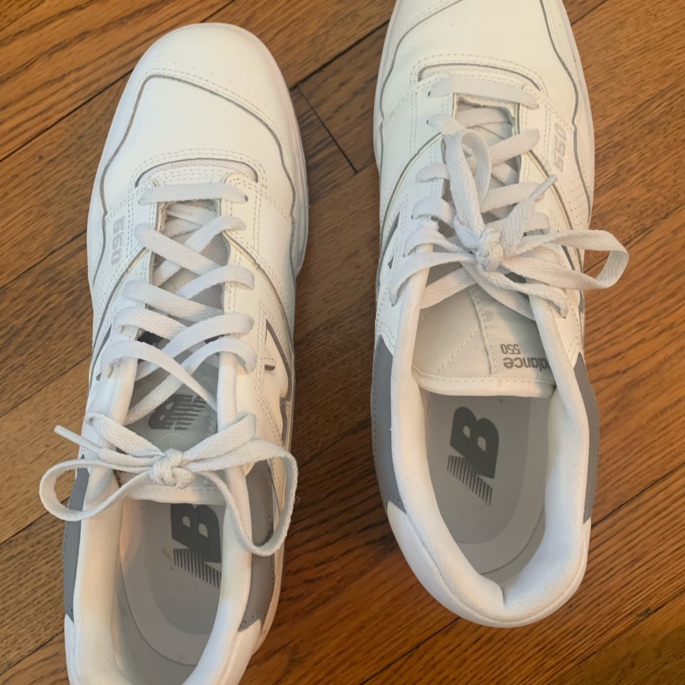 New Balance White & Gray 550 Low-Top Sneakers - Picture 2 of 4